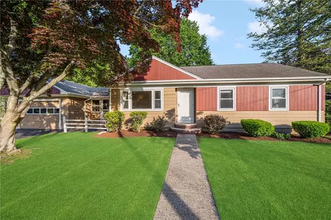 130 Gorham Ave, Warwick, RI 02886 photo 2