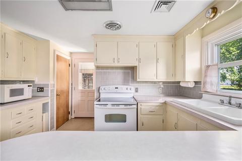 130 Gorham Ave, Warwick, RI 02886 photo 16
