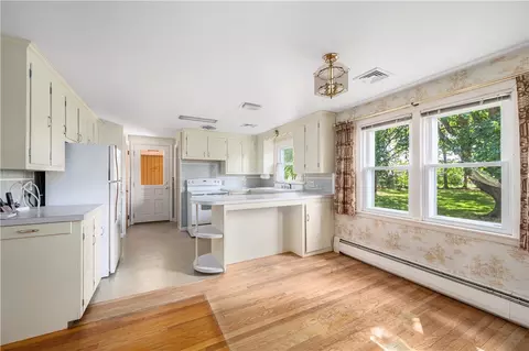 130 Gorham Ave, Warwick, RI 02886 photo 12