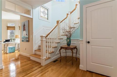 6 Griffith Rd, Saunderstown, RI 02874 photo 4
