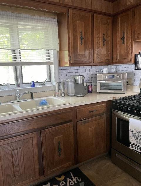 403 Commonwealth Ave, Warwick, RI 02886 photo 23