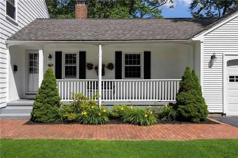 79 Ladderlook Rd, Warwick, RI 02886 photo 2