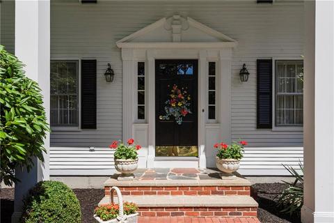 79 Ladderlook Rd, Warwick, RI 02886 photo 3