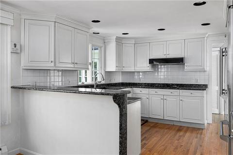 79 Ladderlook Rd, Warwick, RI 02886 photo 5