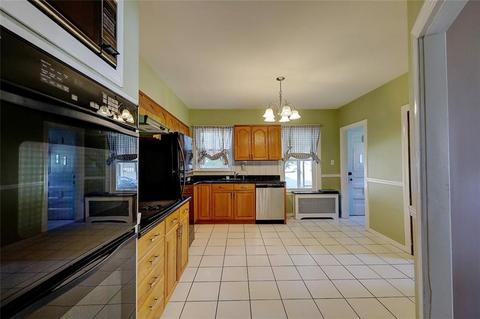 241 Oakley Rd, Woonsocket, RI 02895 photo 37