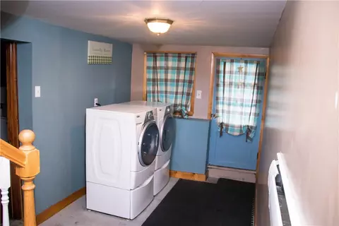 165 Hamilton St, Woonsocket, RI 02895 photo 25