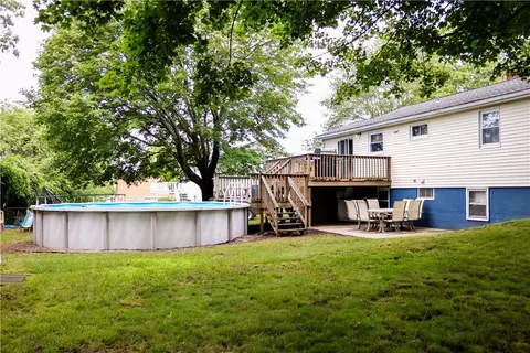 165 Hamilton St, Woonsocket, RI 02895 photo 3