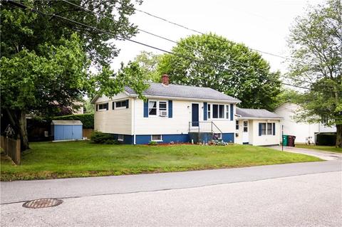 165 Hamilton St, Woonsocket, RI 02895 photo 2
