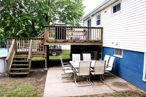 165 Hamilton St, Woonsocket, RI 02895 photo 5