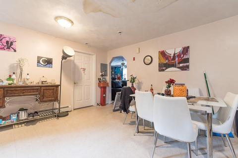 322 Grove St, Woonsocket, RI 02895 photo 18