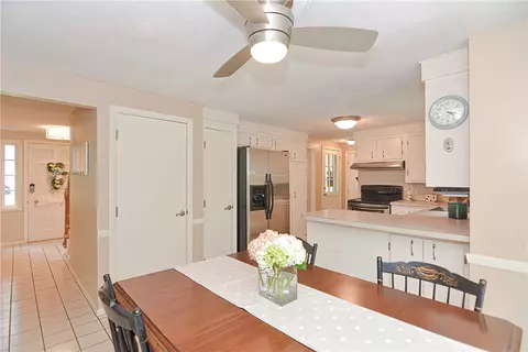75 Hedgerow Dr, Warwick, RI 02886 photo 12