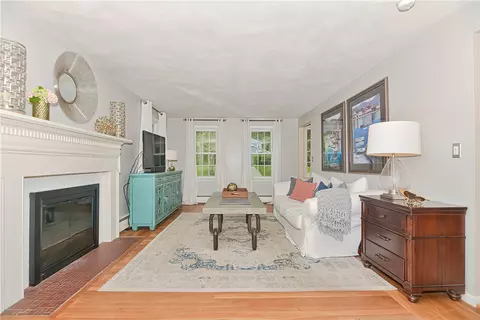 75 Hedgerow Dr, Warwick, RI 02886 photo 5