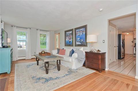 75 Hedgerow Dr, Warwick, RI 02886 photo 9