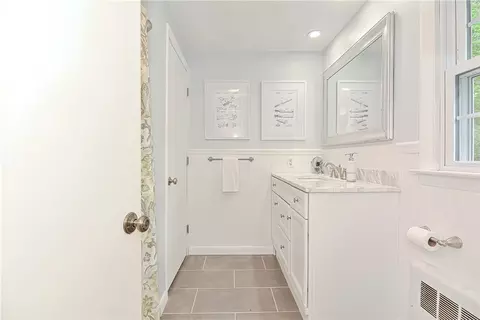 75 Hedgerow Dr, Warwick, RI 02886 photo 24