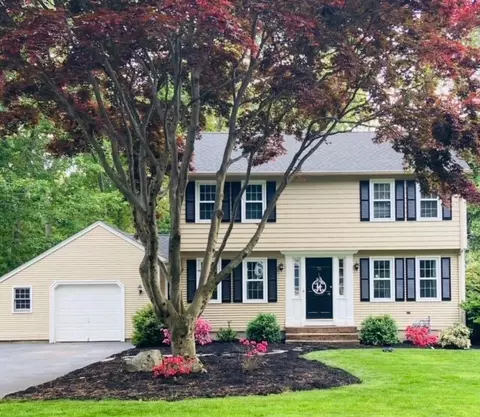 75 Hedgerow Dr, Warwick, RI 02886 photo 1