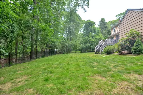 75 Hedgerow Dr, Warwick, RI 02886 photo 34