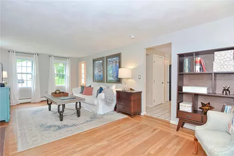 75 Hedgerow Dr, Warwick, RI 02886 photo 10