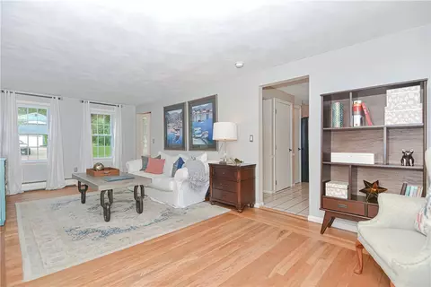 75 Hedgerow Dr, Warwick, RI 02886 photo 8