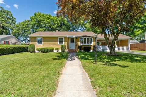 15 Adrian St, Warwick, RI 02886 photo 1