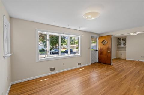 15 Adrian St, Warwick, RI 02886 photo 14