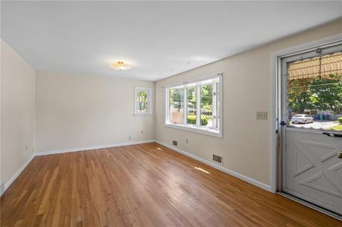 15 Adrian St, Warwick, RI 02886 photo 13
