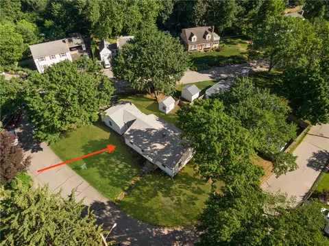 48 Circuit Dr, Warwick, RI 02889 photo 6