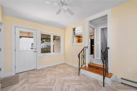 48 Circuit Dr, Warwick, RI 02889 photo 30