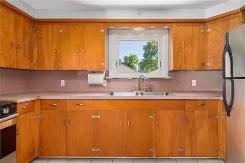 48 Circuit Dr, Warwick, RI 02889 photo 27
