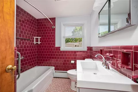 48 Circuit Dr, Warwick, RI 02889 photo 24