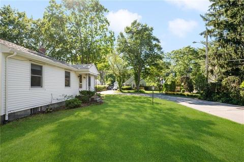 48 Circuit Dr, Warwick, RI 02889 photo 38