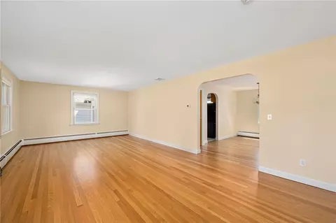 48 Circuit Dr, Warwick, RI 02889 photo 15