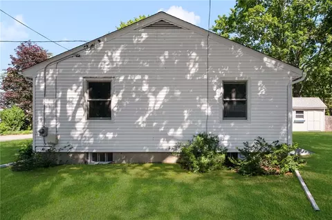 48 Circuit Dr, Warwick, RI 02889 photo 33