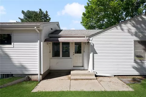 48 Circuit Dr, Warwick, RI 02889 photo 37