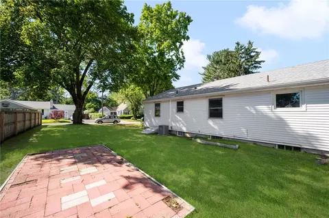 48 Circuit Dr, Warwick, RI 02889 photo 35