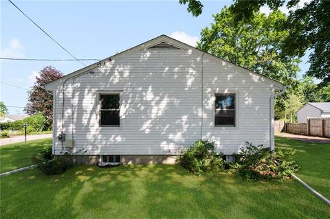 48 Circuit Dr, Warwick, RI 02889 photo 34