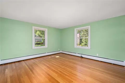 48 Circuit Dr, Warwick, RI 02889 photo 22