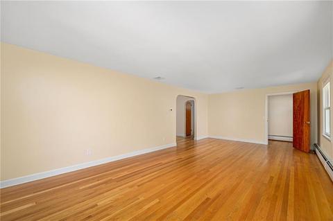 48 Circuit Dr, Warwick, RI 02889 photo 14