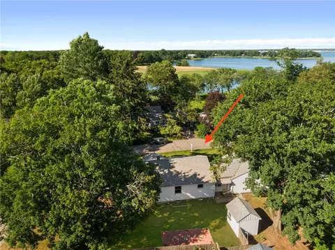 48 Circuit Dr, Warwick, RI 02889 photo 7