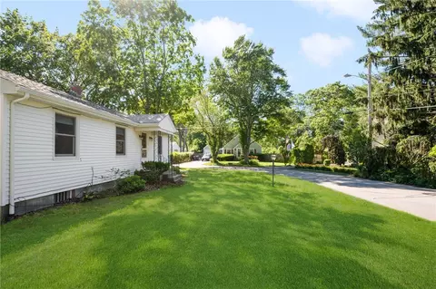 48 Circuit Dr, Warwick, RI 02889 photo 38