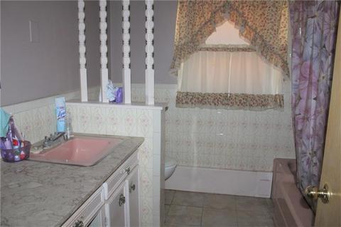 145 St Agnes St, Woonsocket, RI 02895 photo 10