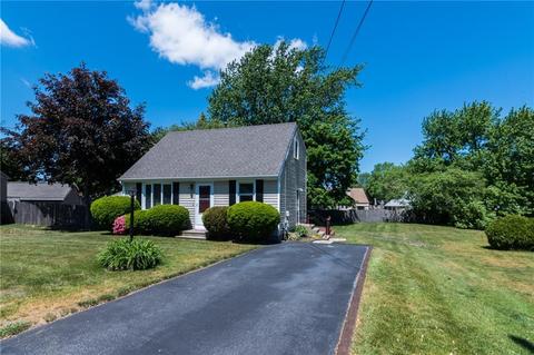 33 Grimshaw Pl, Warwick, RI 02889 photo 4