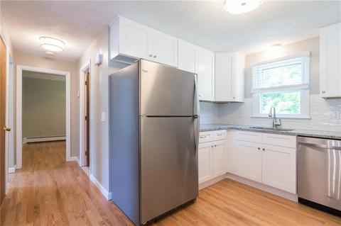 33 Grimshaw Pl, Warwick, RI 02889 photo 8