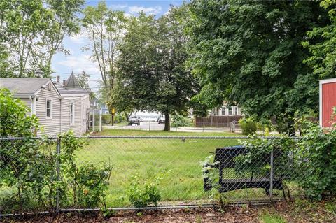 14 Fuller St, Warwick, RI 02889 photo 6