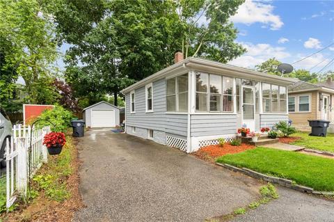 14 Fuller St, Warwick, RI 02889 photo 3