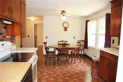 154 Patton Rd, Woonsocket, RI 02895 photo 4