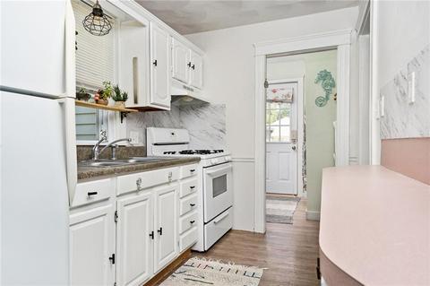 189 Sefton Ave, Warwick, RI 02889 photo 8