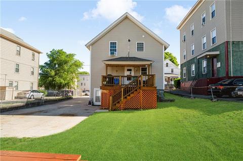 25 Adams St, Woonsocket, RI 02895 photo 4