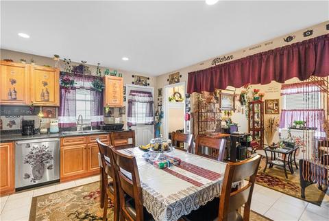 25 Adams St, Woonsocket, RI 02895 photo 8