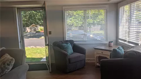 55 Abbott Ave, Warwick, RI 02886 photo 5