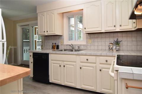 155 Rodney Rd, Warwick, RI 02889 photo 7
